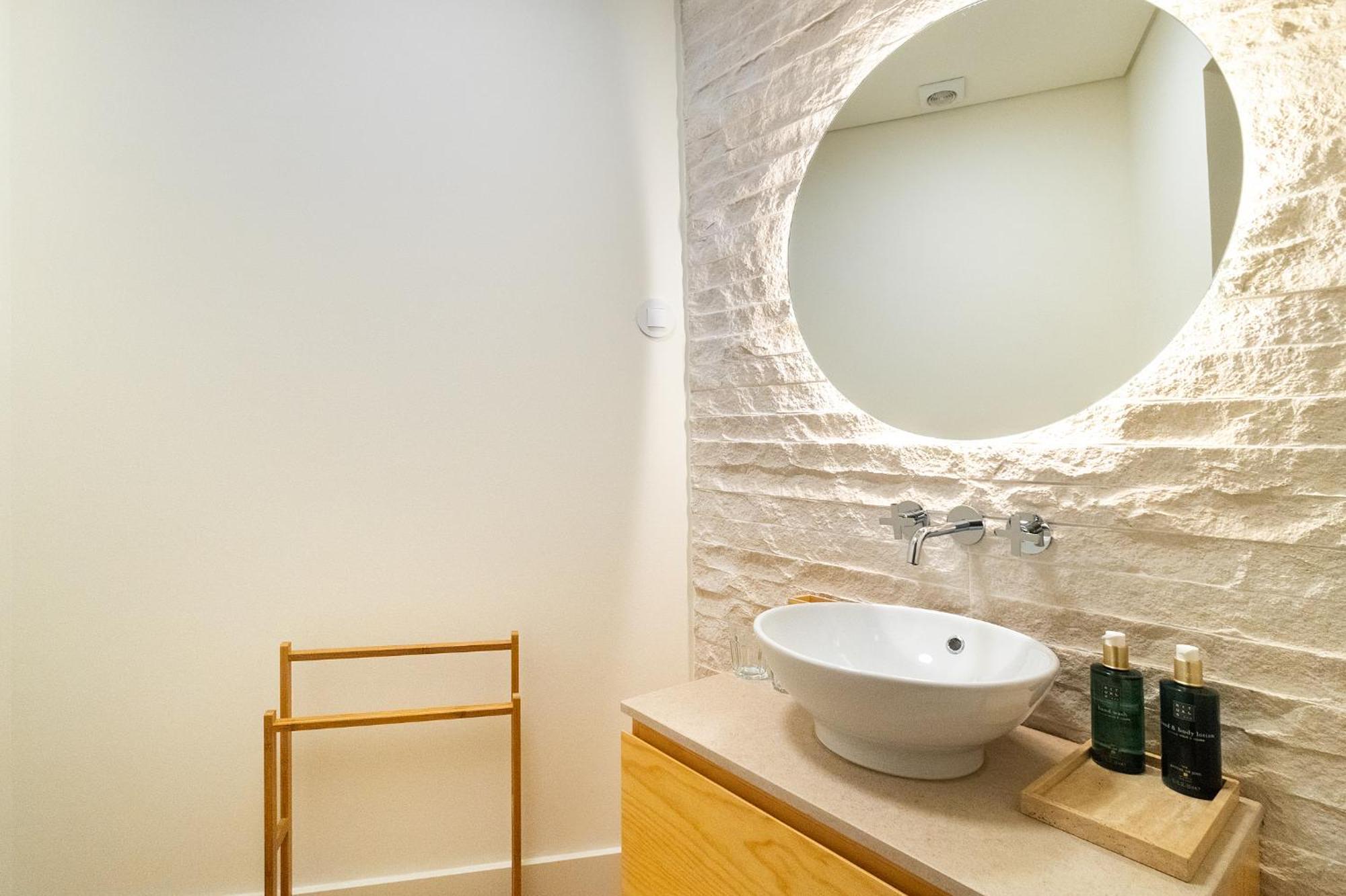 Whome A Rare Find In Lisbon's Prime Location! * Lissabon