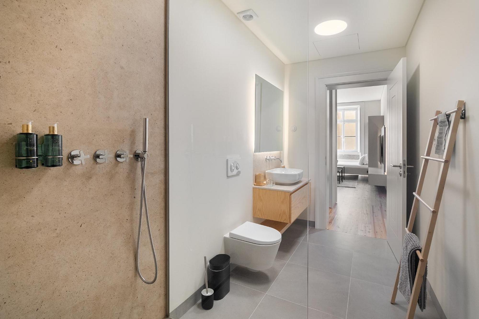 Appartement Whome A Rare Find In Lisbon's Prime Location!
